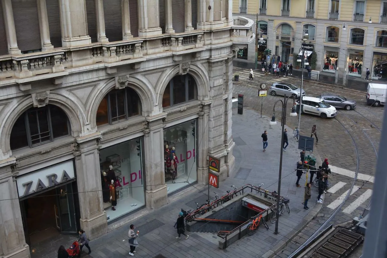 Apartment In Duomo Milan Italy